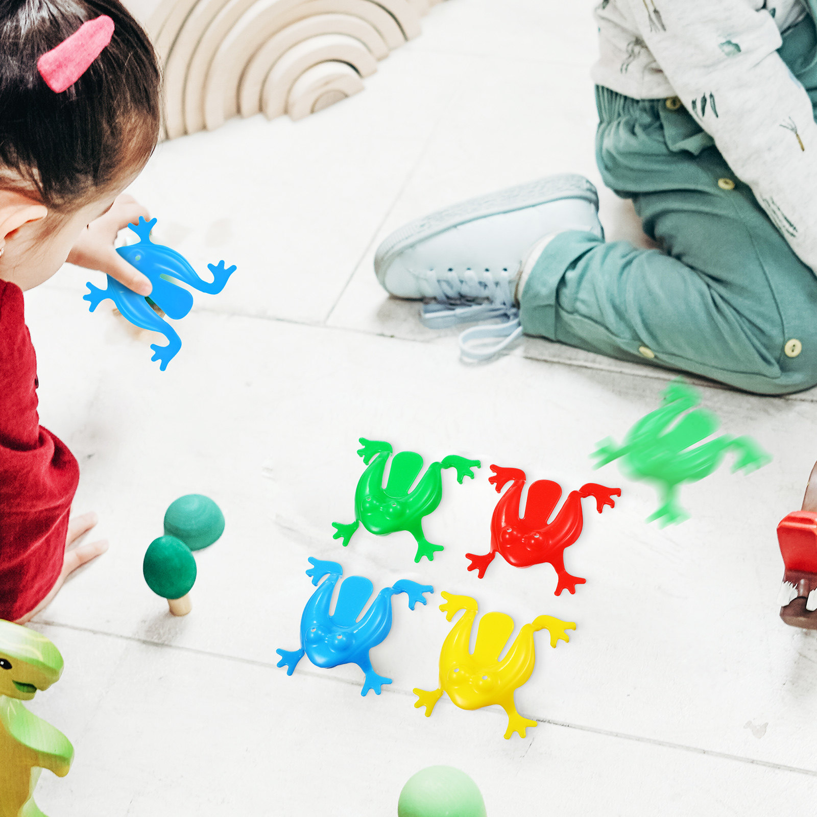 16Pcs Jumping Frogs Assorted C - Kids Indoor Outdoor Games reseña y precio
