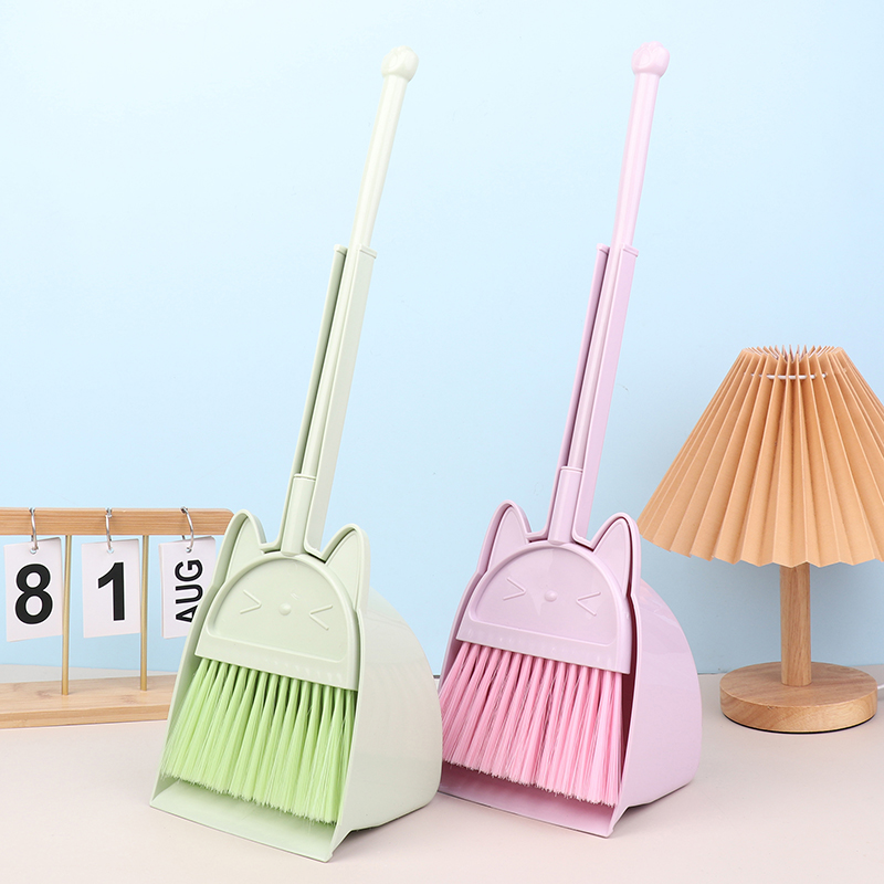 Cartoon-Style Toddler Broom Du - Kids Outdoor Broom reseña y precio